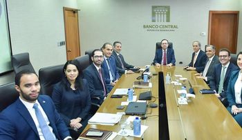Alberto Torres expresa a Valdez Albizu planes de Citibank de impulsar proyectos en el sector energético de RD