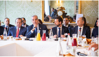 Luis Abinader se reúne con empresarios franceses por inversión en RD