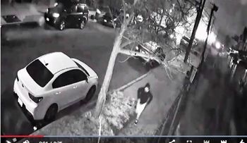 Mujer luchó para evitar que la violaran en plena calle de Queens