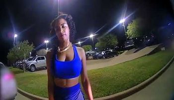 Una mujer alega que fue violada por un policía, pero la cámara muestra algo muy distinto (VIDEO 2)