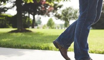 Un paseo de 10 minutos luego de cada comida mejora los niveles de azúcar 