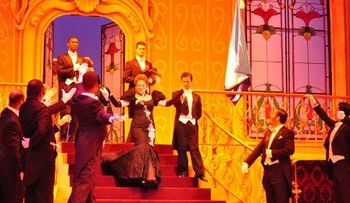 La viuda alegra logra ovaciones en Teatro Nacional