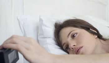 La falta de sueño aumenta  pensamientos negativos