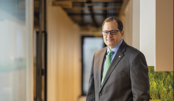 Presidente del Banco BHD entra a junta de The Trust for the Americas