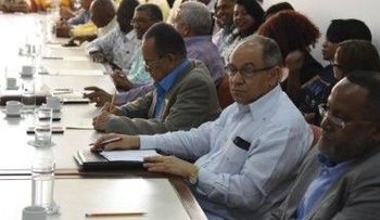 Aumentan un 20% al salario desde el 1ro de abril, empresarios se retiraron del CNS 