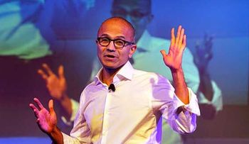 No pidan aumentos, dice jefe de Microsoft a mujeres 