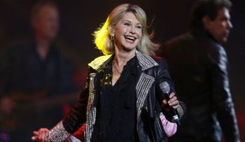 Olivia Newton-John y Peter Cetera instauran la nostalgia en Viña Del Mar