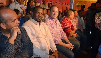 Precandidato a senador José del Castillo Saviñón recibe apoyo de perredeístas en Barahona