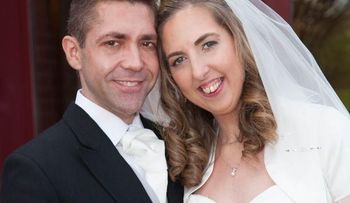 Padecían diferentes enfermedades, pero el destino lo unió en matrimonio