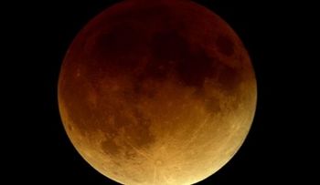8 de octubre (miércoles) ocurrirá un raro eclipse total de luna sangrante 