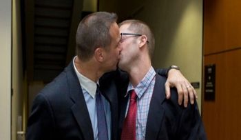 Encuentran vínculo homosexualidad y genes