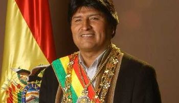 Presidente de Bolivia dará doble salario como regalo navideño