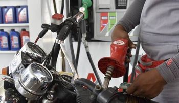 Disponen pírricas rebajas en precios de algunos combustibles; no dan para comprar sal