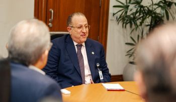 Hacienda reafirma apertura al diálogo tras reunión con la ONEC