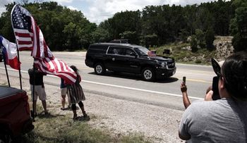 Trump Inicia su batalla electoral de medio término con nuevos mapas