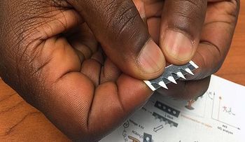 Tiras de papel a menos de un dólar podrían ayudar a detectar el cáncer, la malaria y otras enfermedades