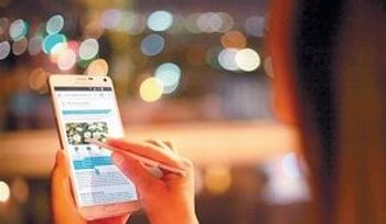Arrestan a una mujer por acoso sexual contra un hombre, a quien envió 65.000 mensaje 