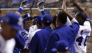 Tigres derrotan 10-1 y empatan con Gigantes, obligando a un posible juego de desempate 