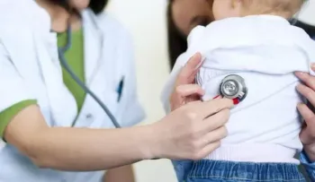 Triple amenaza de virus respiratorios ataca a los niños de Latinoamérica