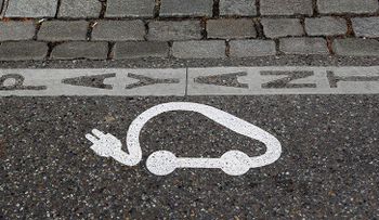 Hasta que la pila aguante: Unas nuevas baterías permitirán a coches eléctricos cubrir 800 kilómetros