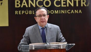 Valdez Albizu confía en impacto positivo de medidas tomadas por el Gobierno y el Banco Central