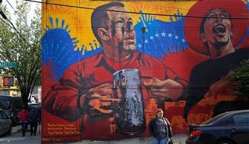 Dañan con grafiti mural de Hugo Chávez en el Bronx 
