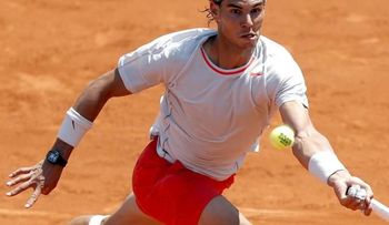 Nadal gana un duelo intenso a Djokovic y buscará su octavo título en París