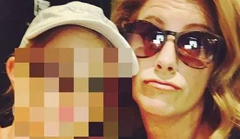 Una maestra tiene sexo con su alumno dentro del colegio y le confesó a la madre que quedó enamorada 