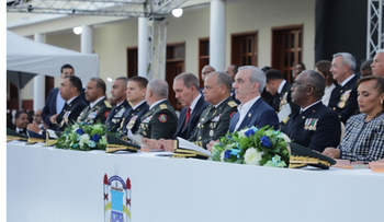 Abinader encabeza graduación de 26 guardiamarinas