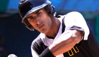 Peloteros cubanos Vladimir Gutiérrez y Dainer Moreira abandonan equipo en Serie del Caribe 
