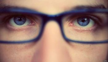 Por qué hay tantas personas con miopía en el mundo