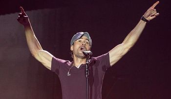"Bailando", de Enrique Iglesias, supera mil millones de visitas (VIDEO)