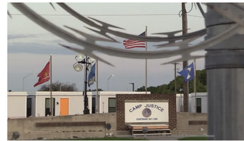 EE. UU. traslada a 22 migrantes cubanos a Guantánamo