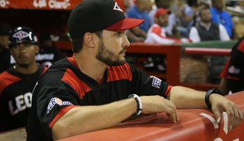 Leones contratan a José Leger 