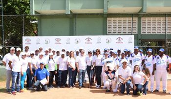 Voluntariado Bancentraliano y Fundación Francina Hungría realizan partido amistoso de Beep Béisbol