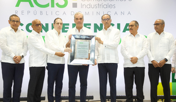 Abinader: "Hemos creado polos de desarrollo en todas las regiones"