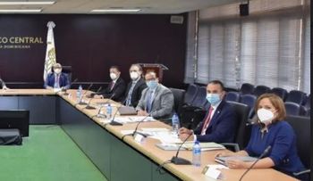 Valdez Albizu y directiva del CONEP conversan sobre las perspectivas de la economía dominicana para 2021
