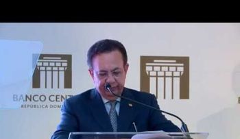 Ruedas de prensa y discursos del gobernador del Banco Central de RD, licenciado Héctor Valdez Albizu