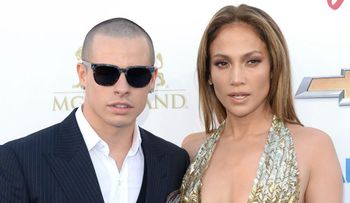 El ex novio de Jennifer López se niega a abandonar su casa