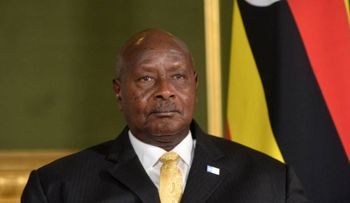Presidente de Uganda quiere prohibir el sexo oral, porque "la boca es para comer"