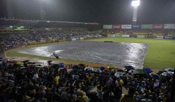 Lluvias caída en Santiago, vuelven a impedir 4to partido Serie Final, Aguilas-Licey