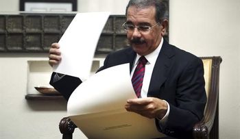 Por disposición de Danilo Medina dejan sin efecto aumento en la tarifa eléctrica 
