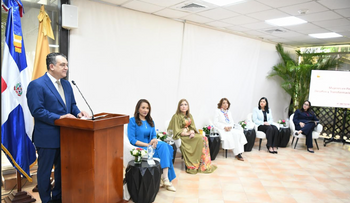 JCE analiza desafíos de mujeres en política