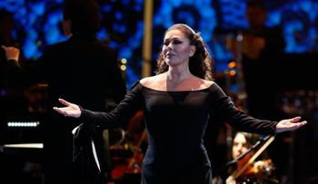 Isabel Pantoja  se reencuentra con su público  en Viña del Mar 