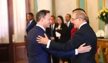 Alain estaba "tan pegado" que Danilo le aprobó "con una nota manuscrita" un proyecto por más de 10 mil millones