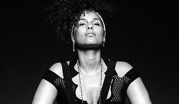 Alicia Keys dice «adiós» al maquillaje para siempre
