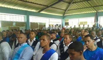 Rafey gradúa 360 en carreras técnicas
