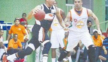 Huracanes se reencuentran; Indios le salen fuertes a Leones 