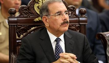 Ministro Agricultura se reúne con productores de pollos y huevos