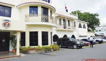 Apresan hombre y mujer peruanos con 80 laminas de cocaína o horoína en Punta Cana 